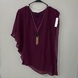 New with tags, new directions flowy plum top with necklace